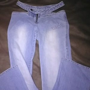 Pants ( photo in all light ) 2nd pic is the color-